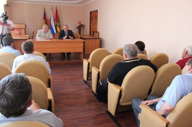 встреча Виктора Красноруцкого с депутатами районного Совета